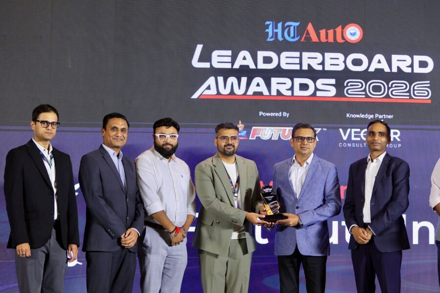Lễ trao giải HT Auto Leaderboard Awards 2026 tại New Delhi, nơi VinFast được vinh danh Nhà sản xuất xe điện của năm